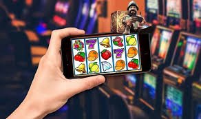 Antarmuka meja Casino Hold'em koko 5000 dengan siaran langsung dealer dan kartu komunitas